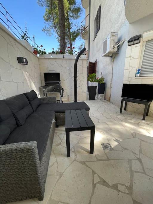 Ferienwohnung Seaesta Holiday- Modern Studio Trogir Exterior foto